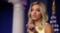 La portavoz de la Casa Blanca, Kayleigh McEnany, se dirige a los periodistas durante la rueda de prensa celebrada este jueves 16 de julio de 2020. .