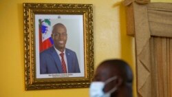 Portret ubijenog predsednika Haitija Žovenela Moiza na zidu rezidencije premijer Arijela Anrija u Port-o-prensu.