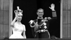 Kraljica Elizabeta II i princ Filip, vojvoda od Edinburga, posle Elizabetinog krunisanja 2. juna 1953.