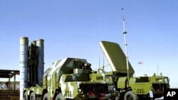 سیستم دفاع میزایل های زمین به هوا اس-۳۰۰ ساخت روسیه 