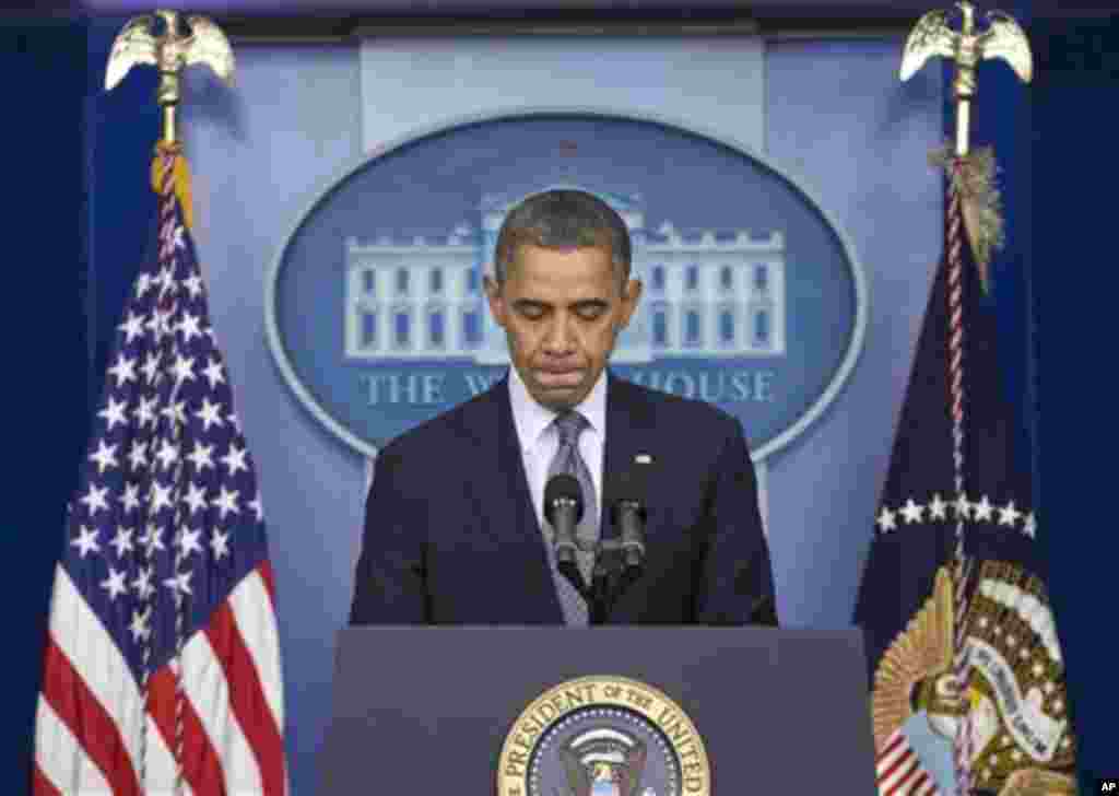 კონექტიკუტის ტრაგედიის შემდეგ, პრეზიდენტი ობამა თეთრ სახლში საგანგებო განცხადებას აკეთებს. 14 დეკემბერი, 2012.&nbsp;&nbsp; 