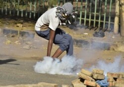 Un manifestant soudanais à Khartoum, au Soudan, le 4 janvier 2022.