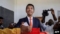Paul Rafanoharana et Philippe François ont été reconnus coupables d'avoir monté une opération visant le président Rajoelina (photo).