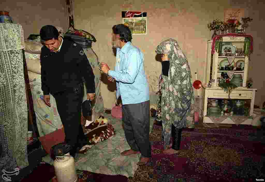 پلمپ مراکز فروش مواد مخدر در طرق - مشهد. عکس: نیما نجف‌زاده