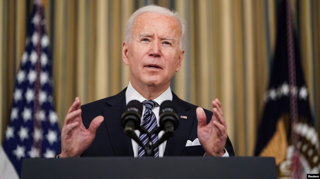 Biden: Po bisedojmë me vendet e tjera për vaksinat tepricë