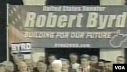Robert Byrd je 2006. godine izabran po deveti put za senatora
