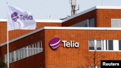 O'zbekiston bozoriga kirish uchun pora bergan "TeliaSonera" boshqaruvchilari iste’fo bergan, kompaniyaning o’zi esa nomini “Telia”ga o’zgartirgan edi.