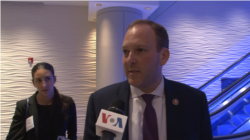 U.S. Republican Congressman Lee Zeldin speaks to VOA Persian as he departs the Endowment for Middle East Truth’s annual dinner in Washington on June 12, 2019.