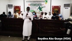 El Hadj Diouf, Yatma Diop, Ferdinand Coly entre autres président la création du syndicat, le 13 juillet 2020. (VOA/Seydina Aba Gueye)