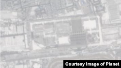 평양 동남쪽 부근에 위치한 열병식 훈련장에 정사각형 형태의 병력 대열 28개가 포착돼 열병식 준비 여부에 관심이 쏠린다. 사진 제공: Planet Labs.