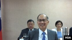 台湾外交部长李大维2017年5月1日在立法院备询 （美国之音记者申华 拍摄）