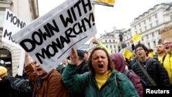 Protestas contra la monarquía el día de la ceremonia de coronación del rey Carlos y la reina Camila, en Londres, Gran Bretaña, el 6 de mayo de 2023. REUTERS/Stephanie Lecocq