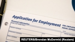 Premašena je brojka od 850.000 otvorenih radnih mjesta, ostvarena tokom juna, uprkos manjku radne snage – a stopa nezaposlenosti smanjena je na 5,4 odsto. (Foto: REUTERS/Brendan McDermid)