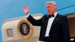 El anuncio publicitario de Donald Trump resume en 30 segundos sus logros alcanzados durante los primeros 100 días de presidencia.