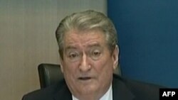 Qeveria Berisha vendos të shkurtojë shpenzimet ndërsa rrit pagat dhe pensionet