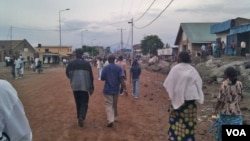 People on the streets of Goma, DRC during a lull in the fighting, November 20, 2012. (VOA/ 100 Citoyens Journalistes de RD Congo)