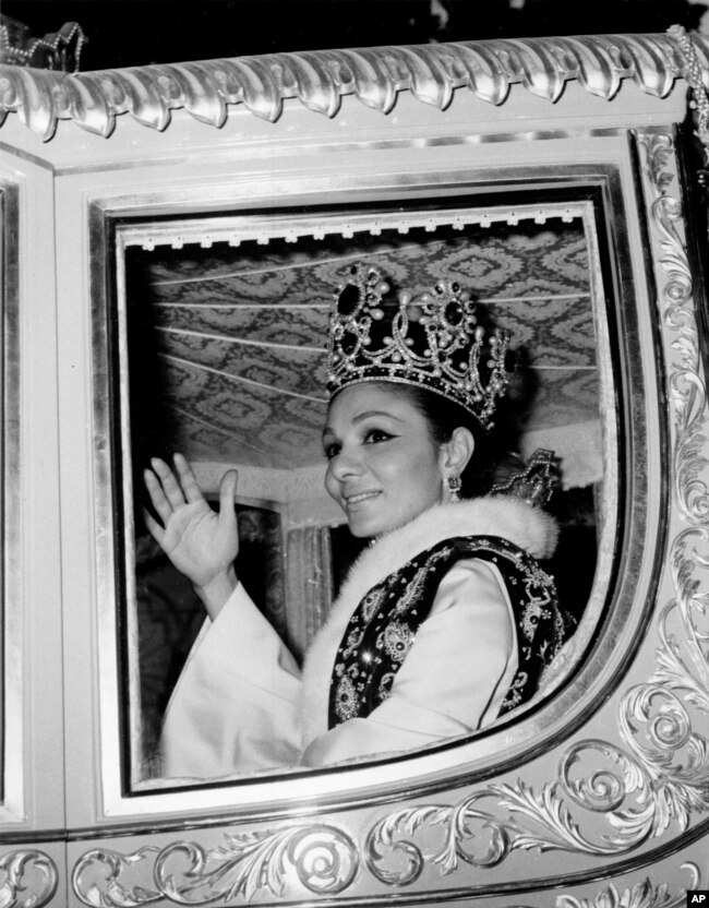 تصویری از شهبانو فرح پهلوی در سال ۱۳۳۸ در تهران (آرشیو)