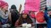 Manifestantes durante la cuarta marcha de las mujeres en Washington D.C. el 18 de enero del 2020. 