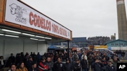 Chilean workers of the copper refinery of Codelco Ventanas take part in a protest against the government in Ventanas city, about 164 km northwest of Santiago