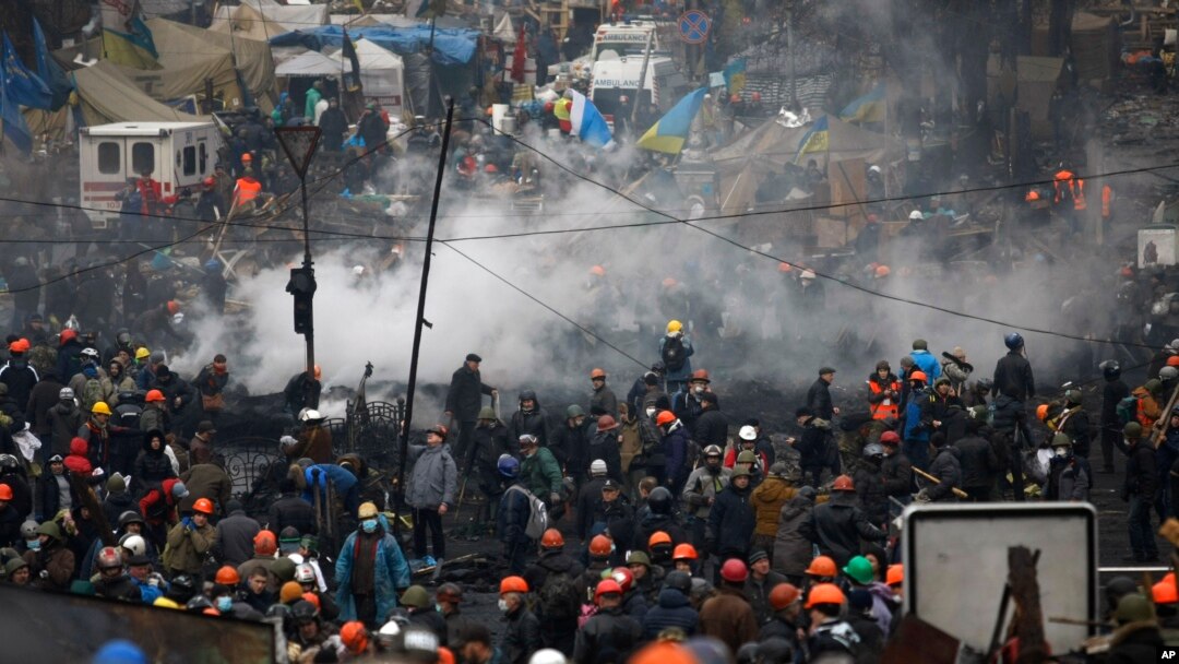 Demonstran anti-pemerintah Ukraina di Lapangan Merdeka, Kyiv, Ukraina (20/2). 