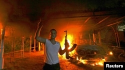 美國駐利比亞班加西領事館9月11日被抗議者縱火﹐以抗議美國境內業餘製片人製作的嘲諷先知穆罕默德的一段視頻