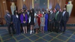 Ջորջ Ֆլոյդի սպանության առաջին տարելիցի կապակցությամբ նախագահ Բայդենը հանդիպել է նրա ընտանիքի հետ