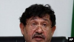 Abdul Ati al-Obeidi speaks during a news conference in Tripoli (File Photo)