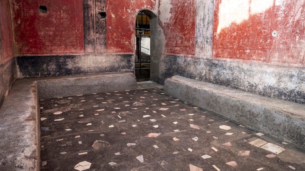 Researchers Uncover a Bathhouse Complex in Ancient Pompeii