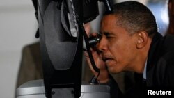 اوباما په ۲۰۰۹ کال کې په یو تیلسکوپ د شمالي کوریا د توغندیو ازموینه ارزوله
