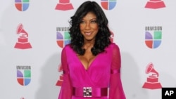 FILE - Natalie Cole arrives at the 13th Annual Latin Grammy Awards at Mandalay Bay on Nov. 15, 2012, in Las Vegas. 