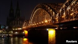 Jembatan di atas sungai Rhine (foto: ilustrasi). 