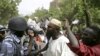 蘇丹抗議者襲擊英美德使館 