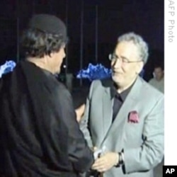 Le Libyen Megrahi reçu par le leader libyen Muammar Kadhafi