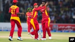 د بریتانیا د شهزاده هري او&nbsp; امریکایي هنرمندې میگن مرکل واده