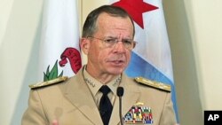 Chairman of the U.S.Joint Chiefs of Staff Admiral Mike Mullen speaking in Chicago, 25 Aug 2010