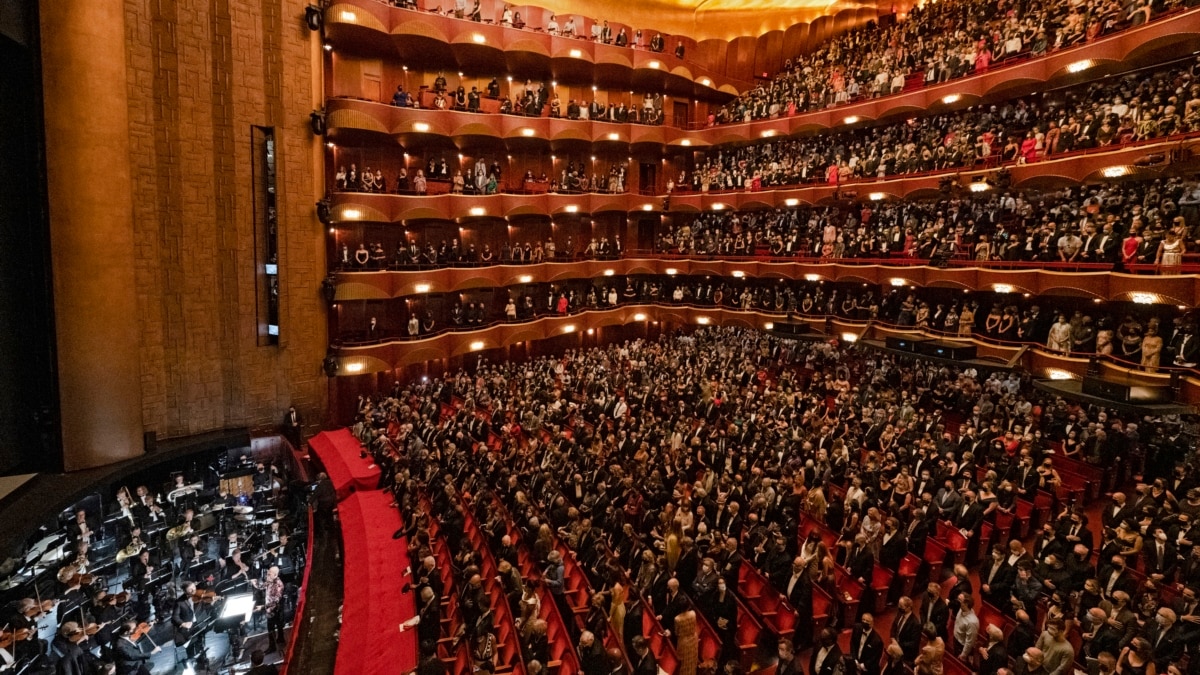 New York Met Opera Reopens after 18 Monthlong COVID Closure