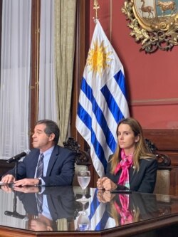 El canciller de Uruguay, Ernesto Talvi, junto a la vicecanciller Carolina Ache.