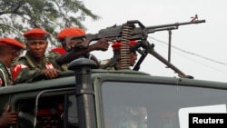 Polisi militer melakukan patroli di Kinshasa, Ibukota Republik Demokratik Kongo (foto: ilustrasi). 