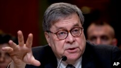 Bộ trưởng Tư pháp Mỹ William Barr đã xác định không có đủ bằng chứng để chứng minh ông Trump đã phạm tội cản trở công lí, mặc dù ông Mueller không nói ông Trump vô tội trong khía cạnh này.