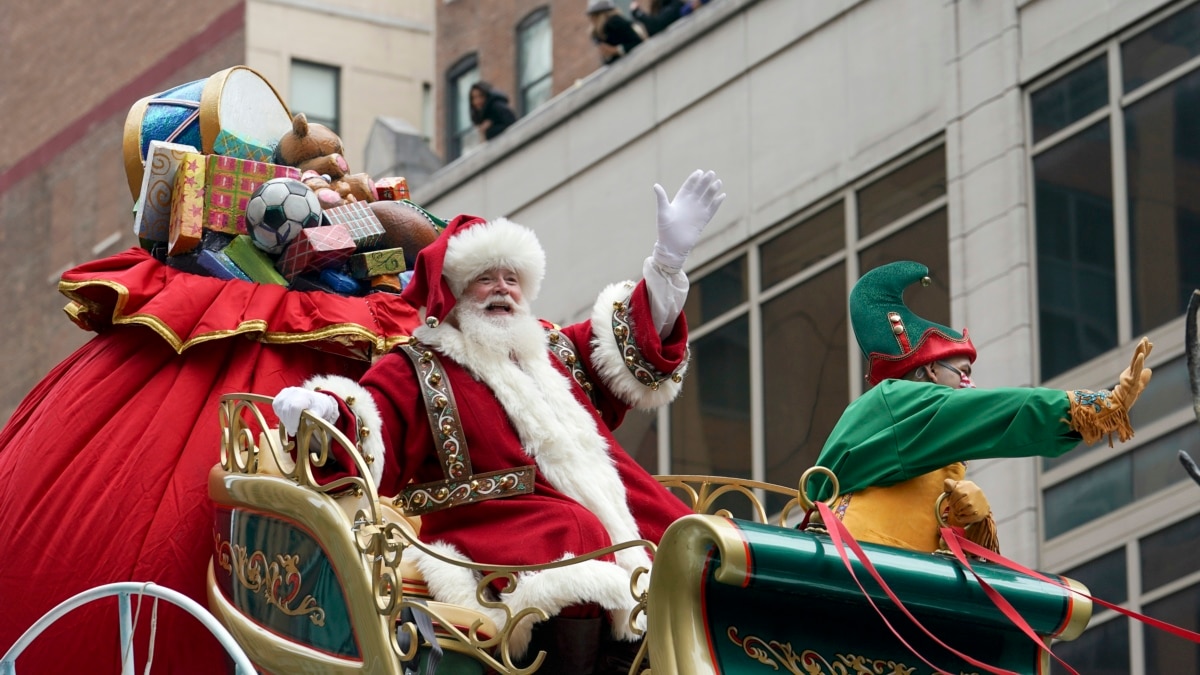 Football, Family, Parade Floats: Traditions Return on US Thanksgiving Day