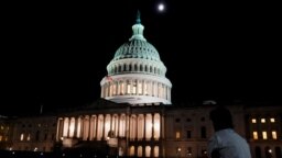 Los republicanos de la Cámara de Representantes tenían previsto presentar este domingo una ley para aprobar el acuerdo sobre el techo de la deuda alcanzado el sábado entre el presidente Joe Biden y el presidente de la Cámara de Representantes, Kevin McCarthy .