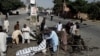 파키스탄 연쇄 폭탄 공격으로 최소 40명 숨져