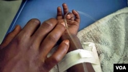 Wabah kolera di Haiti telah membuat lebih dari 14.000 warga, termasuk anak-anak, masuk rumah sakit. Korban tewas tercatat mencapai 917 orang.