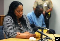 O.J. Simpson listens as his daughter Arnelle Simpson testifies during his parole hearing at Lovelock Correctional Center in Lovelock, Nev., July 20, 2017.