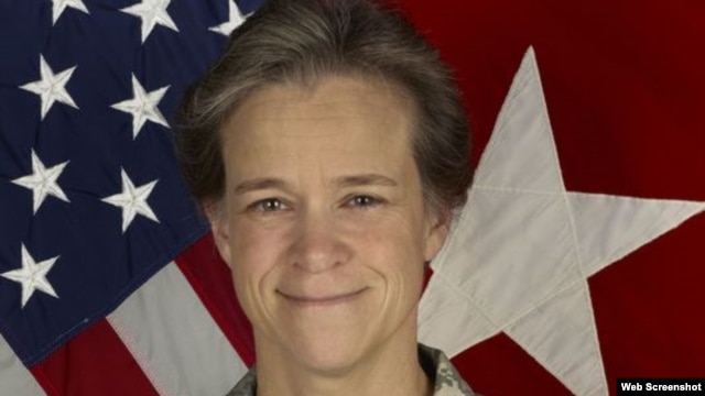 La general de brigada,  Diana Holland, es la primera mujer nombrada Comandante de Cadetes de la prestigiosa Academia Militar de West Point.