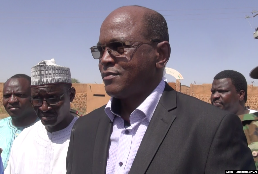 Cheloutane Mohamed, gouverneur de la région de Tillabery, après l'attaque sur la prison. (VOA/Abdoul-Razak Idrissa)