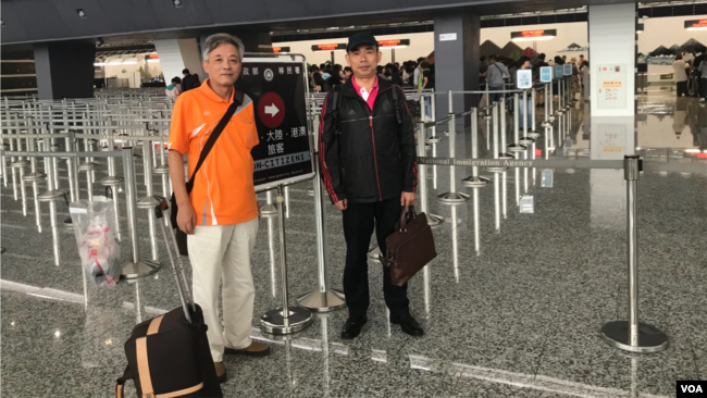 刘兴联（左）、颜伯钧（右）于台北桃园机场（颜伯钧推特照片）