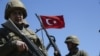 سربازان ترکیه بر مواضع جنگجویان کرد سوریه حمله کردند