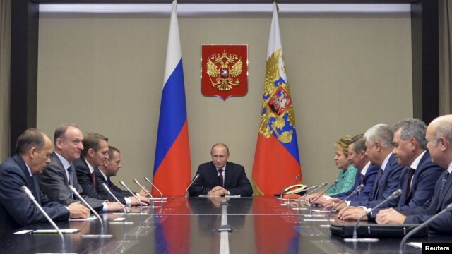 El presidente Vladimir Putin ha conseguido el apoyo del Parlamento ruso para intervenir militarmente en apoyo de Bashar al-Assad.