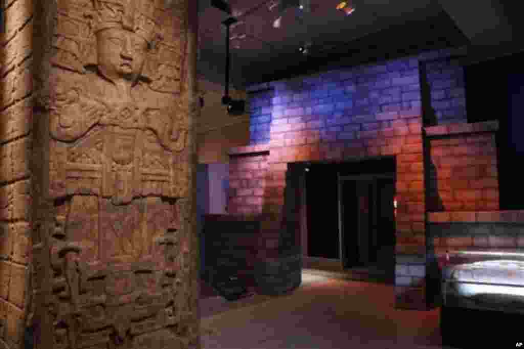 La exposición “Maya 2012: los caballeros del tiempo” se inaugura como parte de las celebraciones del cinco de mayo en el Museo de Arqueología y Antropología, en Filadelfia.